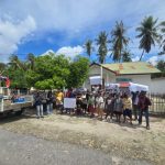 Masyarakat Desa Bo'a bersama Gerakan Masyarakat Pesirir lakukan demontrasi di Kantor Desa Bo'a. menuntut Motif Somasi PJ Kades Bo'a (Foto: Ardi Mbatu).