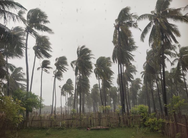 Cuaca Ekstrem Angin bercampur Hujan mengguyur Rote Barat dan sekitarnya (Foto: SST, Senin, 2/3/2026).